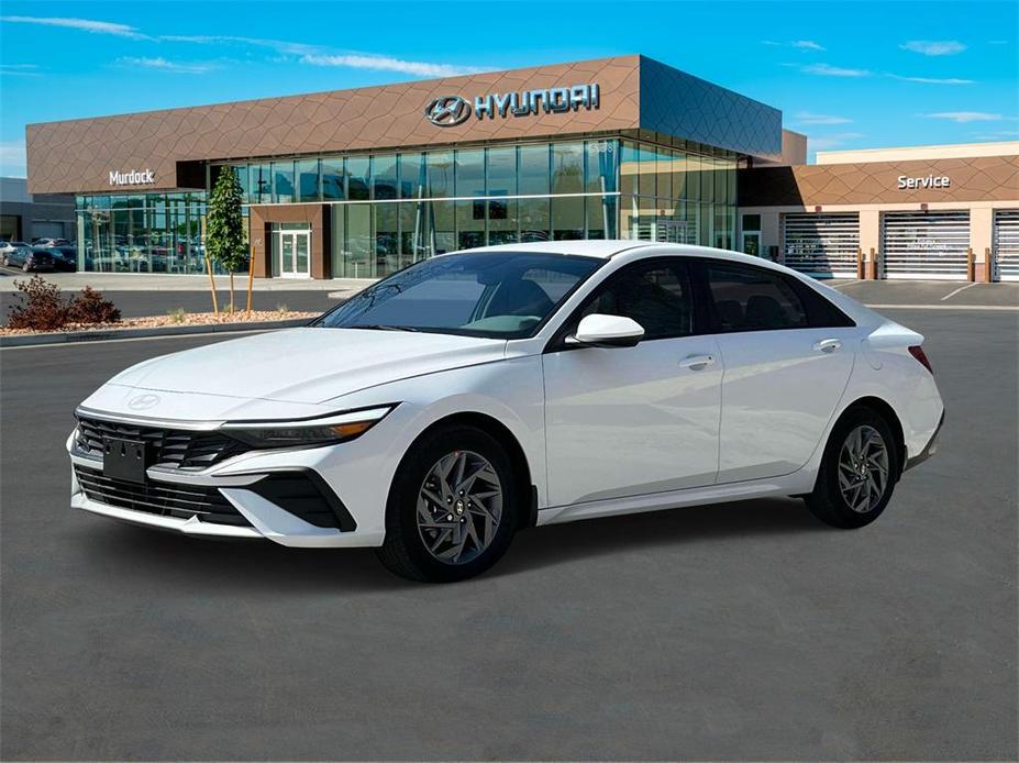 new 2025 Hyundai Elantra HEV car, priced at $28,905