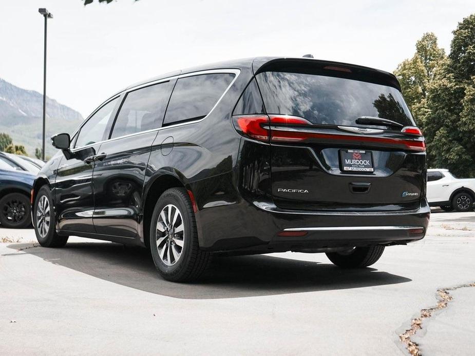 used 2022 Chrysler Pacifica Hybrid car, priced at $30,719