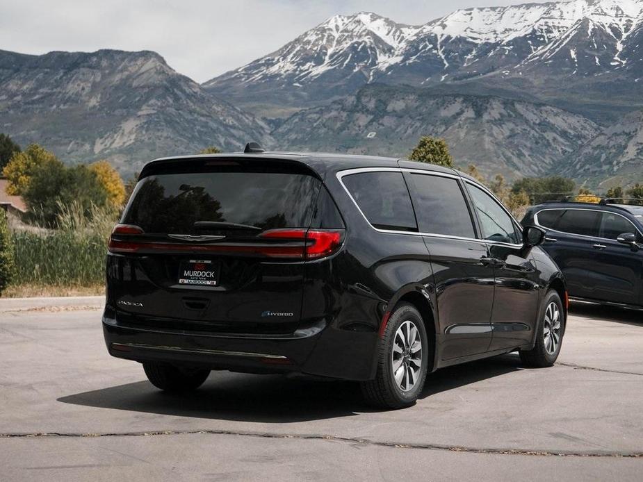 used 2022 Chrysler Pacifica Hybrid car, priced at $30,719