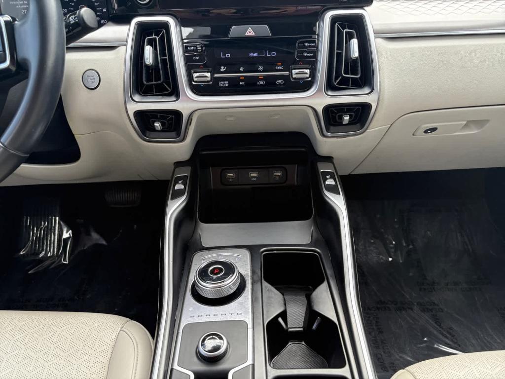 used 2022 Kia Sorento Hybrid car, priced at $26,537