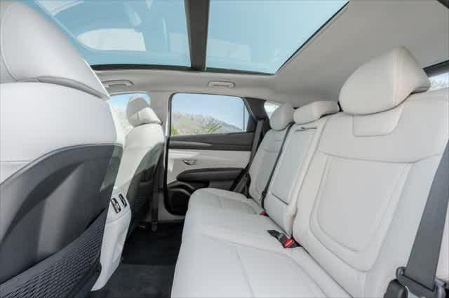 new 2025 Hyundai TUCSON Hybrid car, priced at $36,757