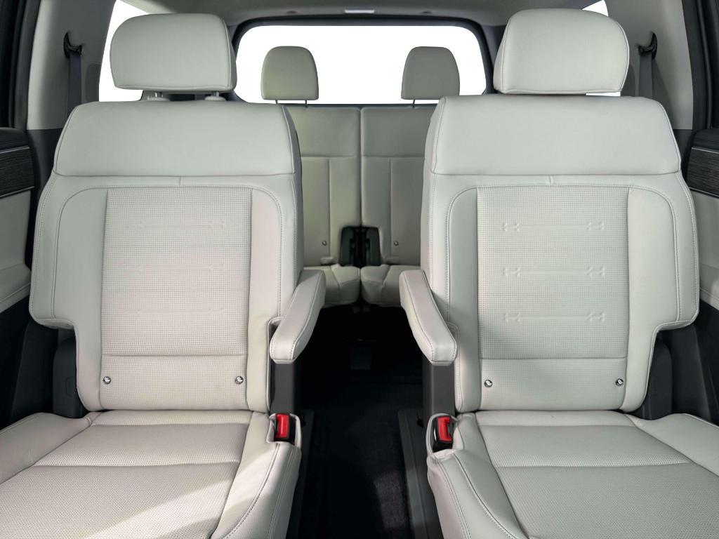 new 2026 Hyundai SANTA FE HEV car, priced at $45,560