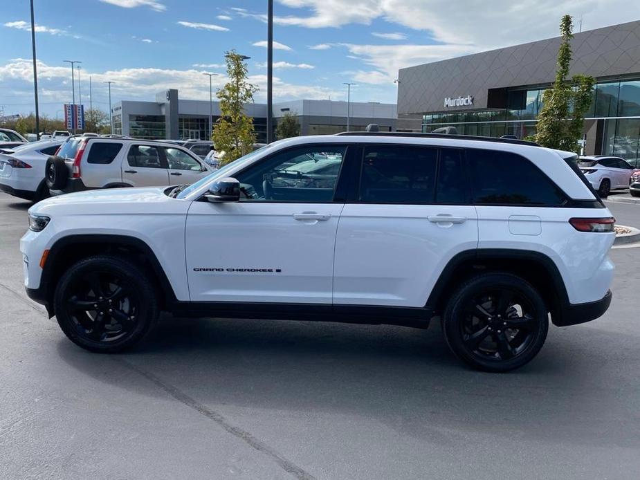 used 2023 Jeep Grand Cherokee car, priced at $35,744