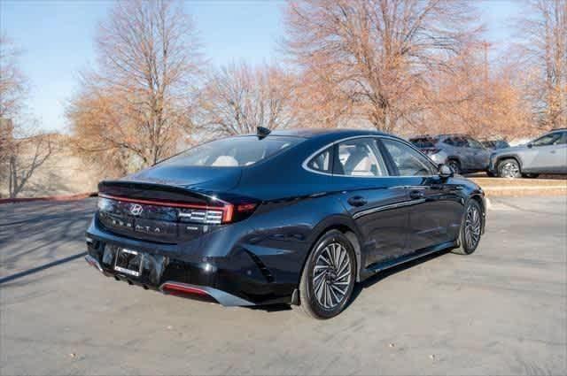 new 2025 Hyundai Sonata Hybrid car, priced at $37,977