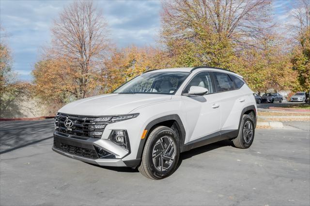 new 2025 Hyundai Tucson Hybrid car, priced at $35,750