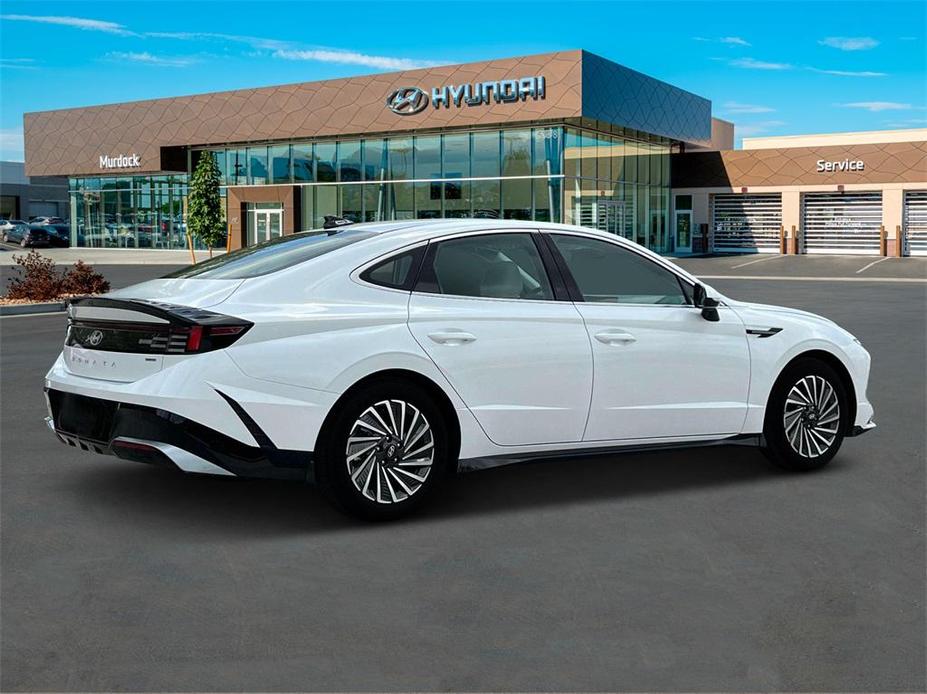 new 2025 Hyundai Sonata Hybrid car, priced at $33,155