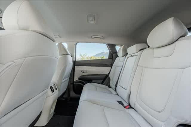 new 2025 Hyundai TUCSON Hybrid car, priced at $34,946