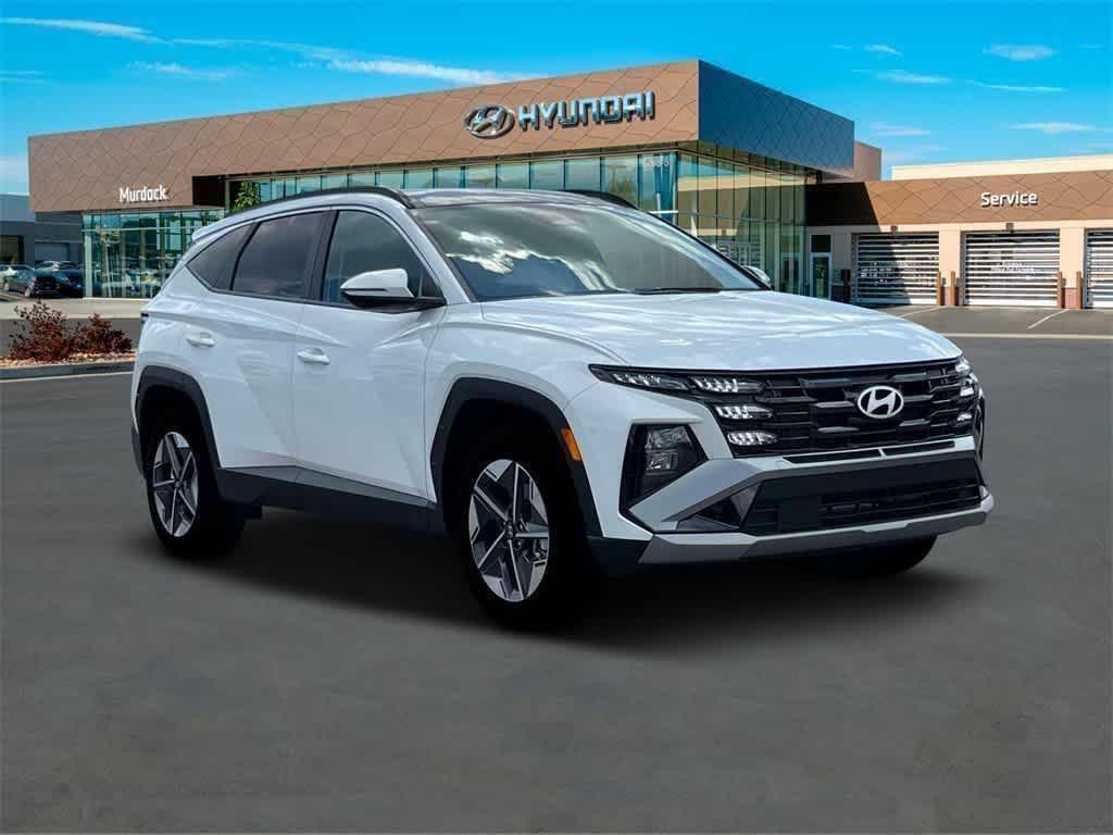new 2025 Hyundai TUCSON Hybrid car, priced at $37,690
