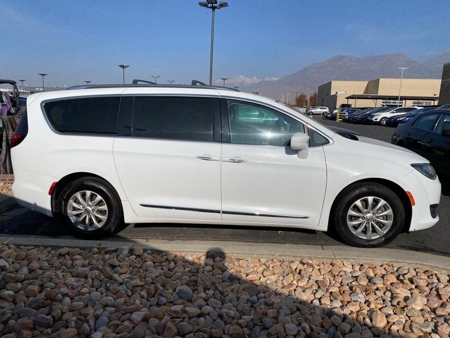 used 2018 Chrysler Pacifica car, priced at $9,200