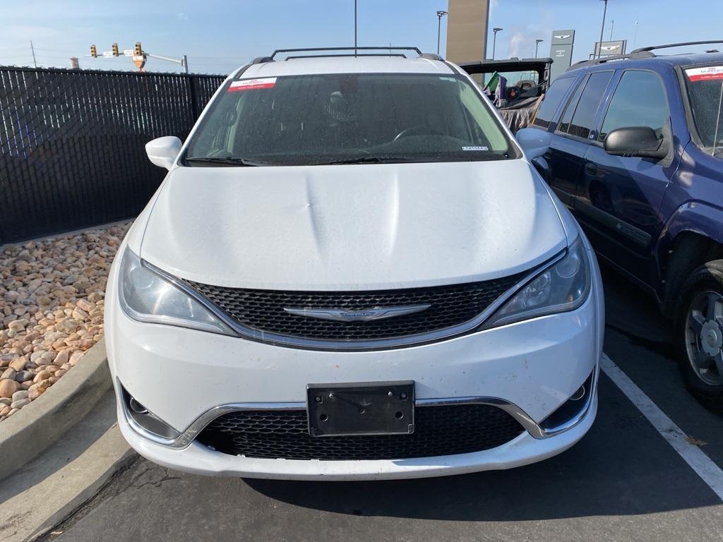 used 2018 Chrysler Pacifica car, priced at $9,200