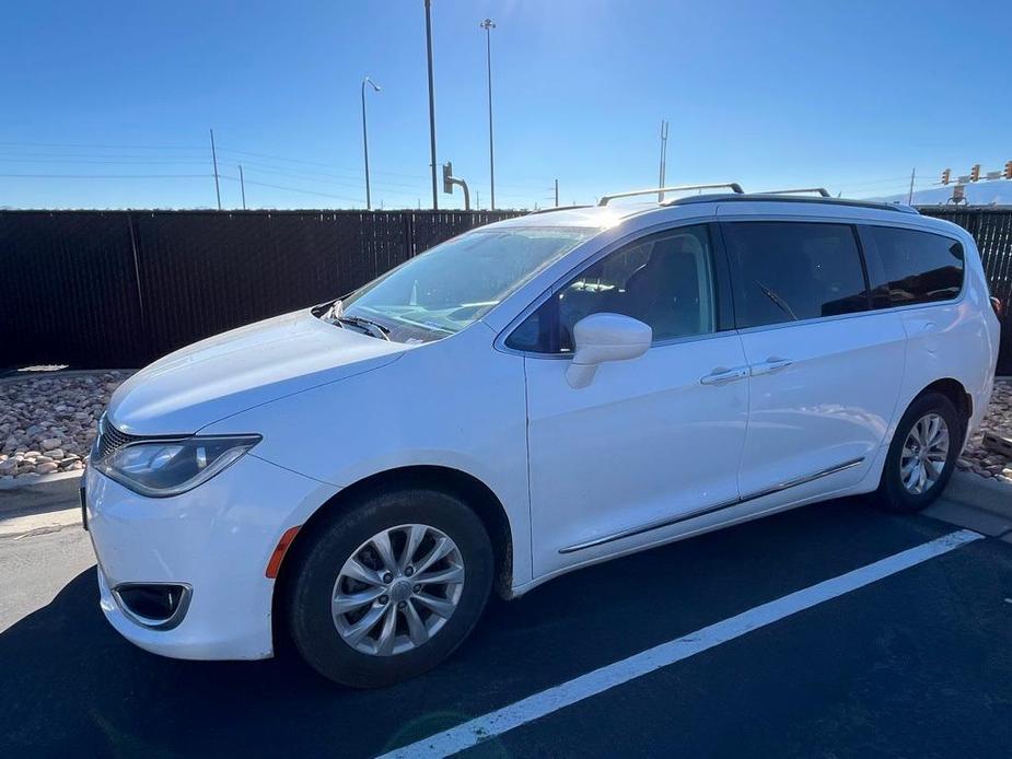 used 2018 Chrysler Pacifica car, priced at $10,400