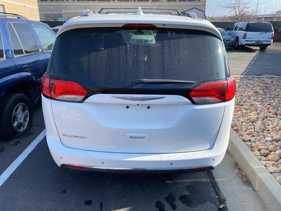 used 2018 Chrysler Pacifica car, priced at $9,200