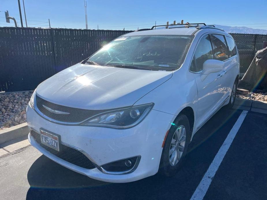 used 2018 Chrysler Pacifica car, priced at $10,400