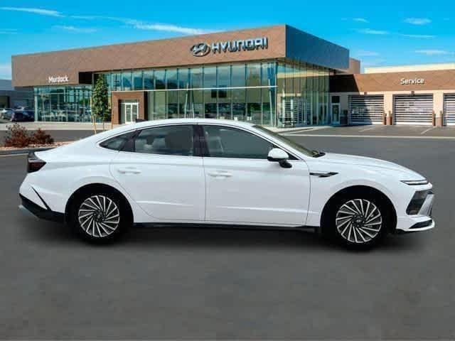 new 2025 Hyundai Sonata Hybrid car, priced at $33,462