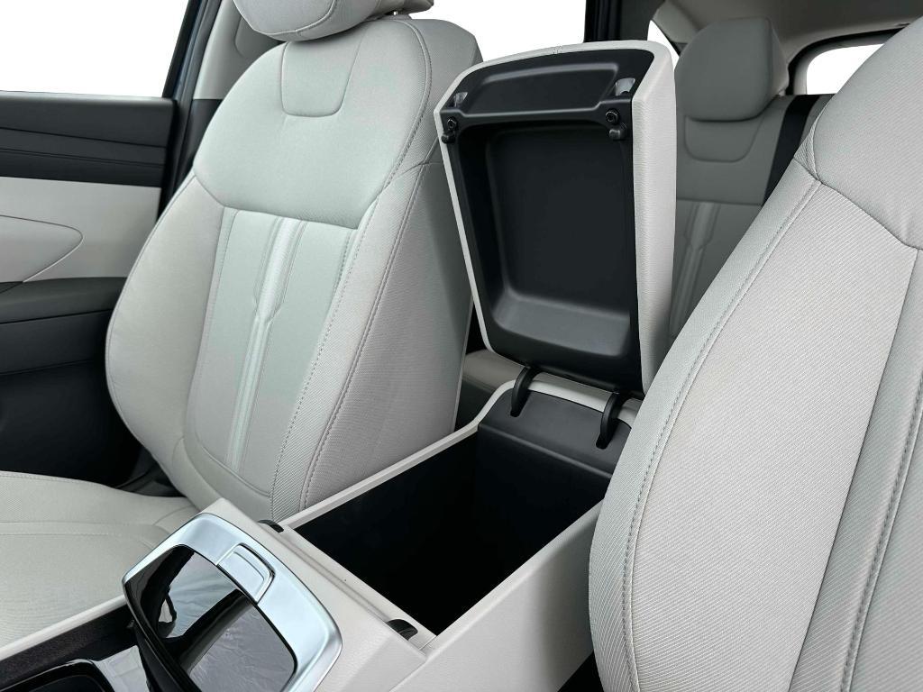 new 2025 Hyundai Tucson car, priced at $28,095