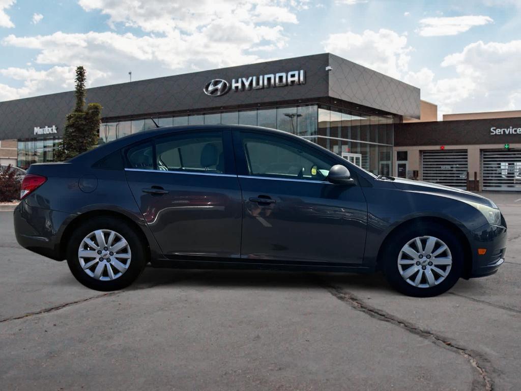 used 2011 Chevrolet Cruze car, priced at $5,900