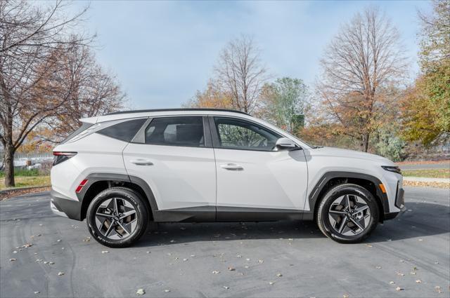 new 2025 Hyundai Tucson Hybrid car