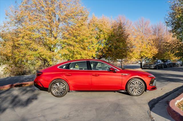 new 2025 Hyundai Sonata Hybrid car, priced at $39,625