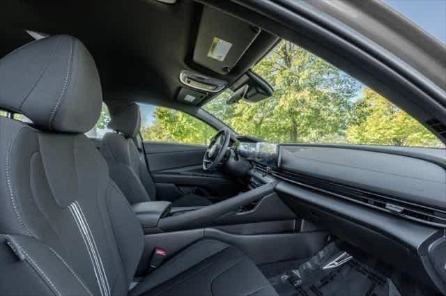 new 2025 Hyundai ELANTRA HEV car, priced at $29,220