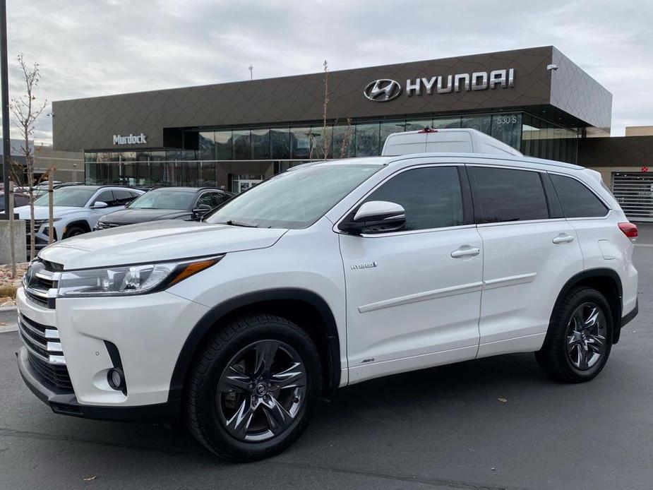 used 2017 Toyota Highlander Hybrid car, priced at $25,184