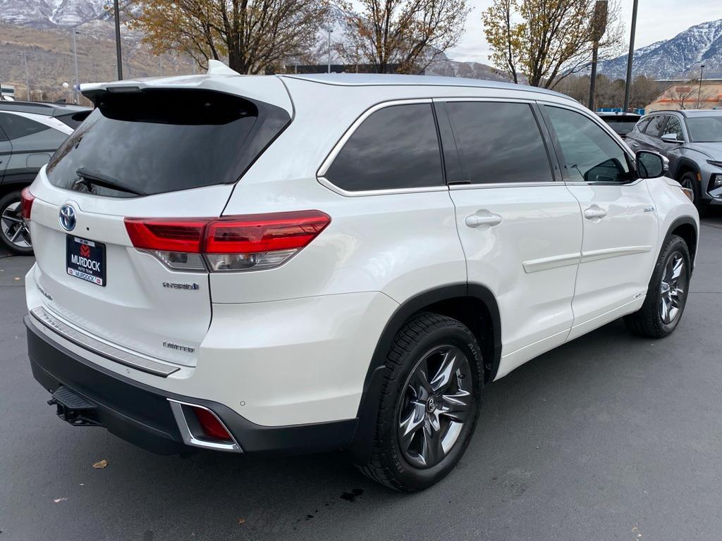 used 2017 Toyota Highlander Hybrid car, priced at $25,184