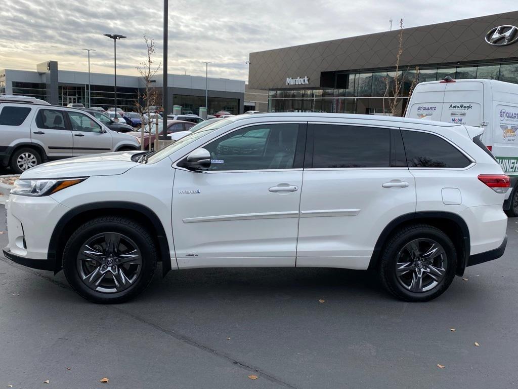 used 2017 Toyota Highlander Hybrid car, priced at $25,184