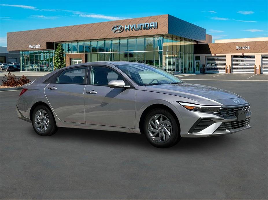 new 2025 Hyundai Elantra HEV car, priced at $26,740