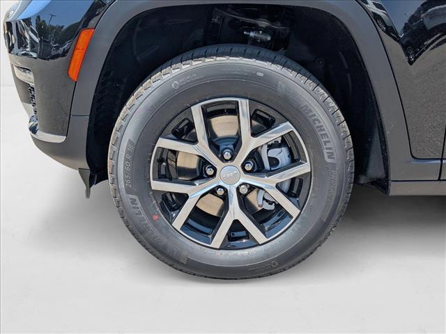 new 2025 Jeep Grand Cherokee L car, priced at $45,995