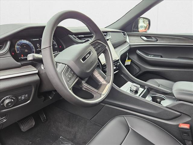 new 2025 Jeep Grand Cherokee L car, priced at $43,995