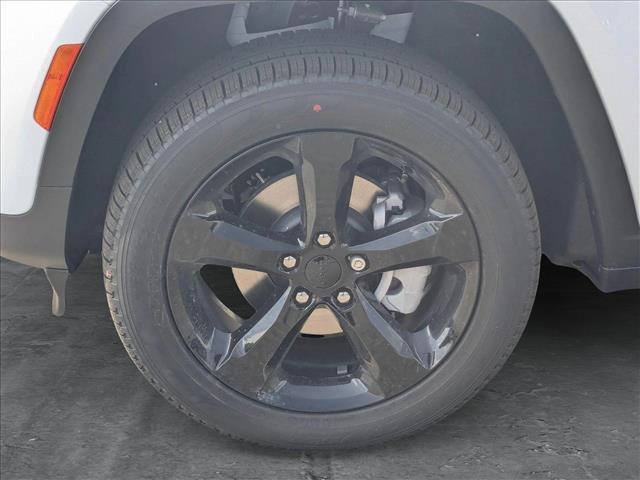 new 2025 Jeep Grand Cherokee car, priced at $47,625