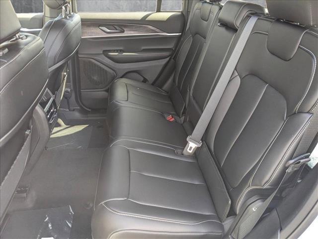new 2025 Jeep Grand Cherokee car, priced at $47,625