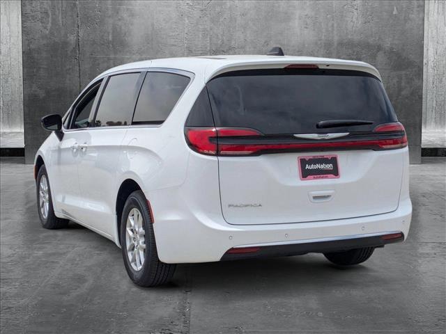new 2025 Chrysler Pacifica car, priced at $39,595