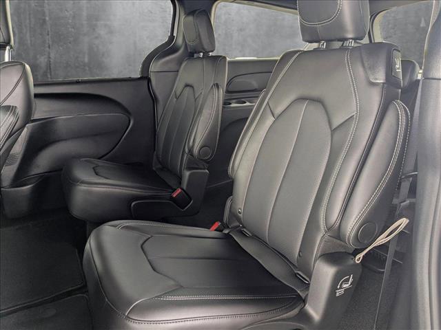 new 2025 Chrysler Pacifica car, priced at $39,595