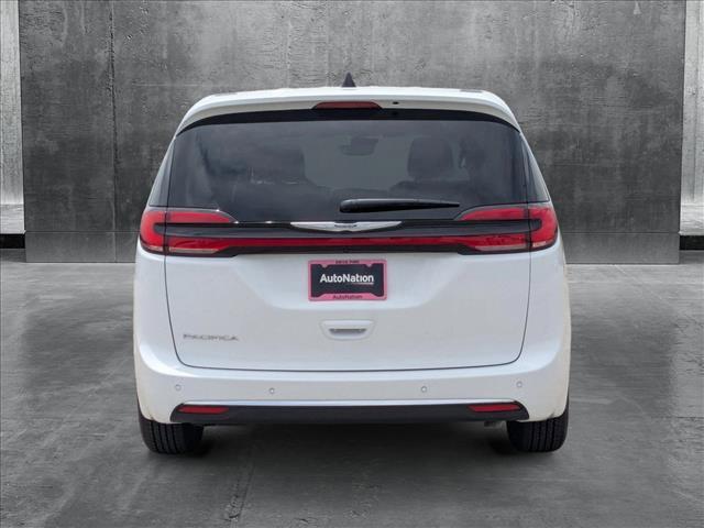 new 2025 Chrysler Pacifica car, priced at $39,595
