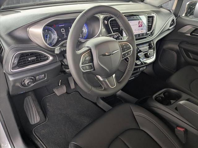 new 2025 Chrysler Pacifica car, priced at $39,595