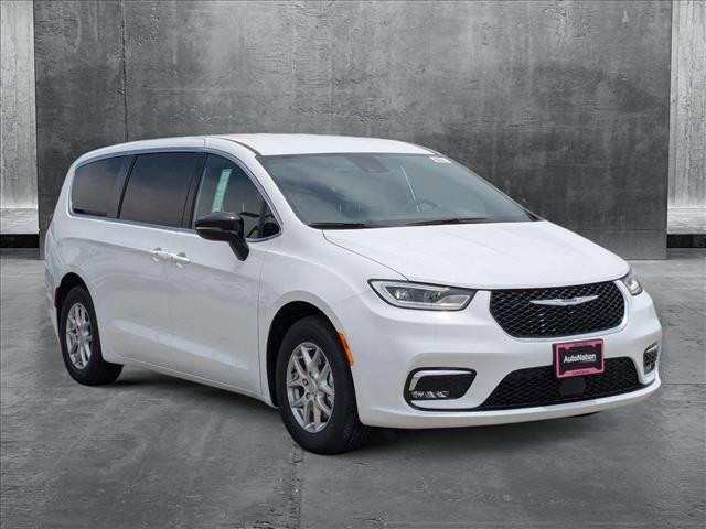 new 2025 Chrysler Pacifica car, priced at $39,595