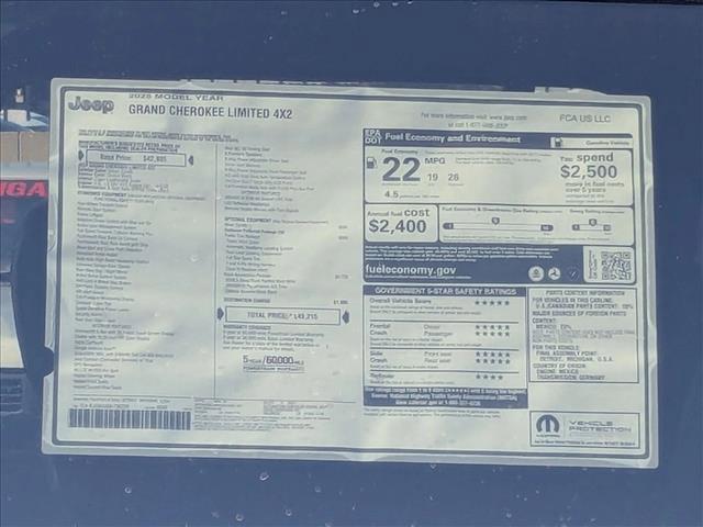 new 2025 Jeep Grand Cherokee car, priced at $44,580