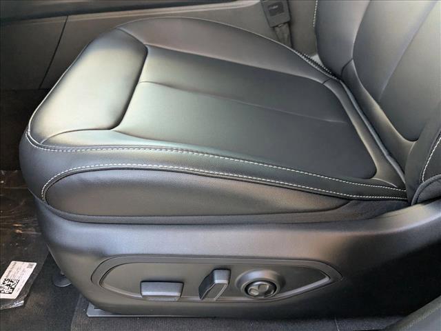 new 2025 Jeep Grand Cherokee car, priced at $44,580