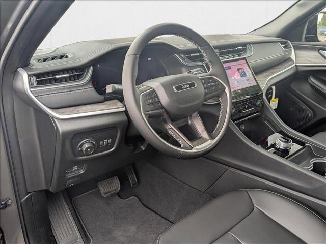new 2025 Jeep Grand Cherokee car, priced at $44,245