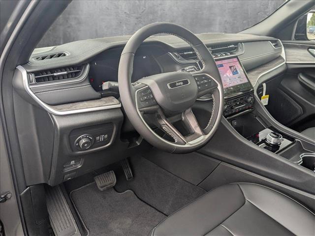 new 2025 Jeep Grand Cherokee car, priced at $50,010