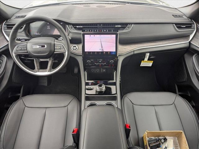 new 2025 Jeep Grand Cherokee car, priced at $44,245