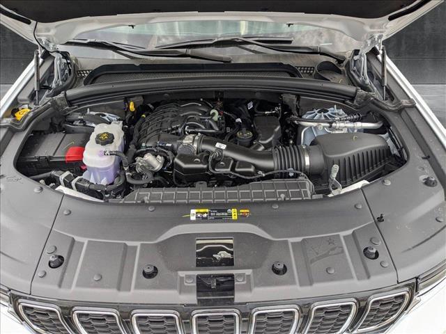 new 2025 Jeep Grand Cherokee car, priced at $42,580