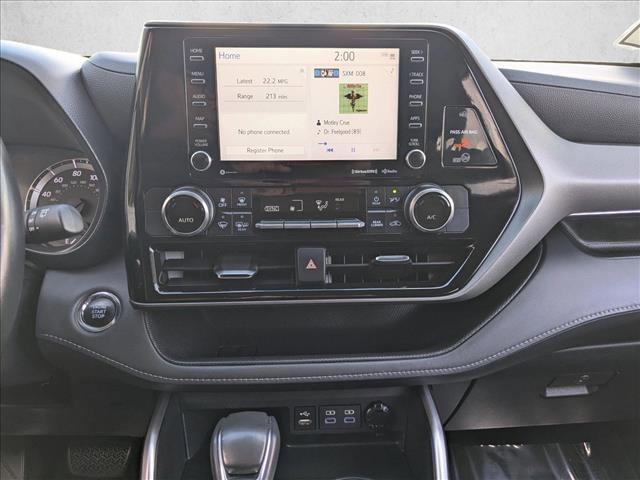 used 2022 Toyota Highlander car, priced at $30,991