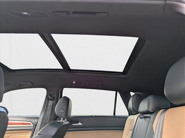 used 2020 Volkswagen Atlas Cross Sport car, priced at $24,493