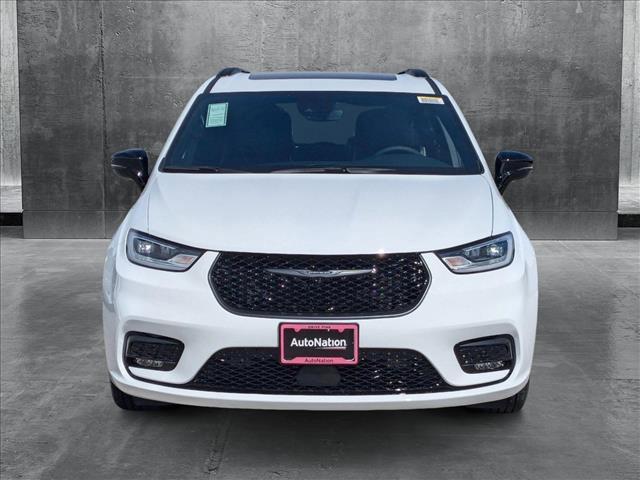 new 2025 Chrysler Pacifica Hybrid car, priced at $59,991