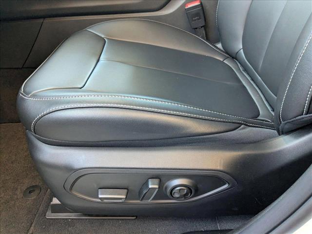 new 2025 Jeep Grand Cherokee car, priced at $43,999