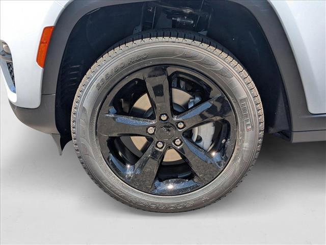 new 2025 Jeep Grand Cherokee car, priced at $43,999