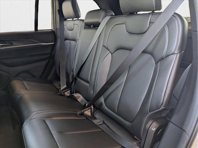 new 2025 Jeep Grand Cherokee car, priced at $43,999