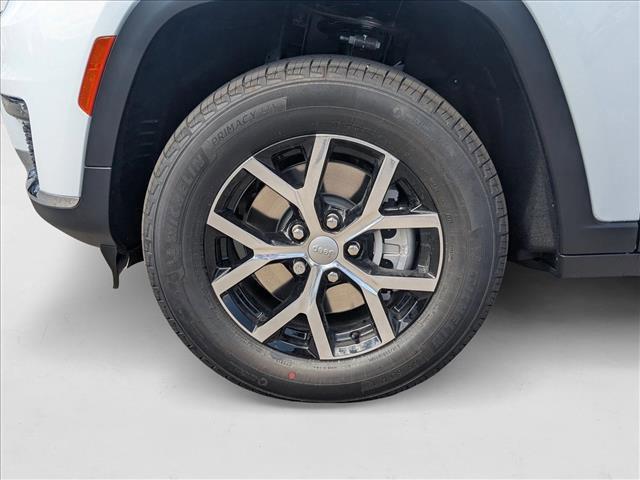 new 2025 Jeep Grand Cherokee L car, priced at $47,395