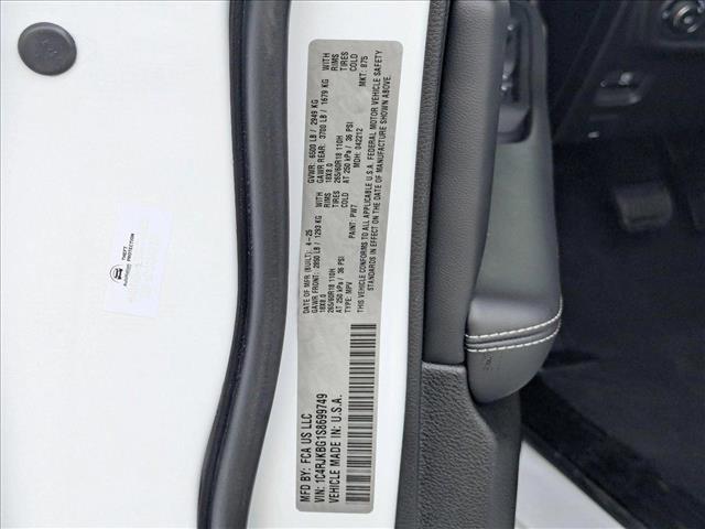 new 2025 Jeep Grand Cherokee L car, priced at $43,995